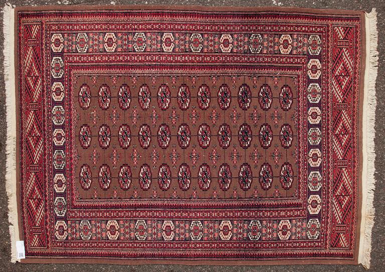 MATTA, Pakistan. Ca 167x128 cm.