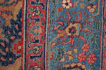 Matto, a semi-antique Yazd probably, ca 409-420 x 325,5-333,5 cm.