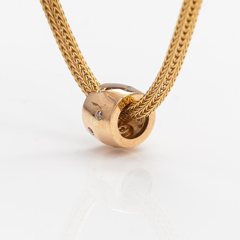 Halsband, 14K guld, diamanter ca 0.04 ct tot. Karl Sandberg, Helsingfors 2000.