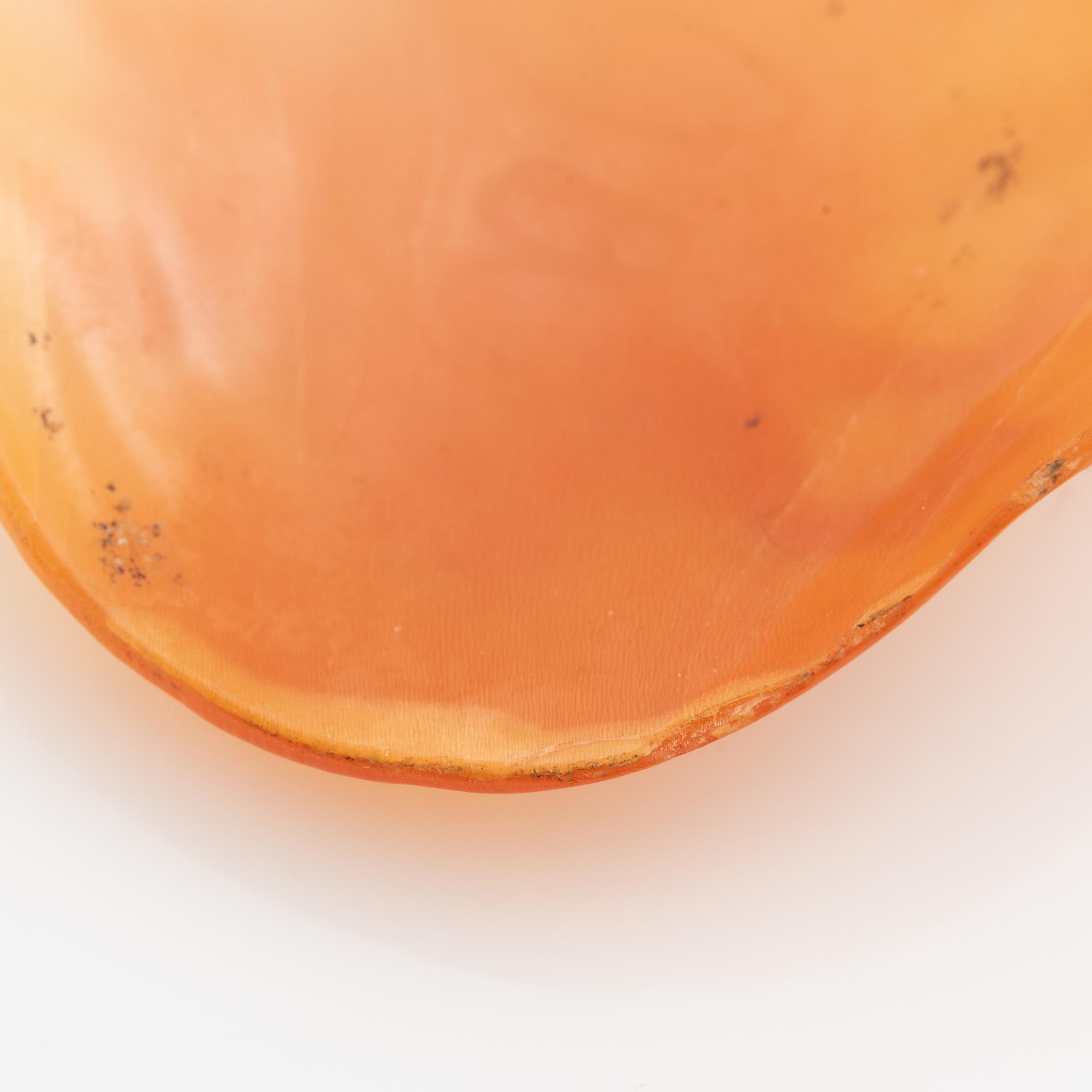 Shell cameo.