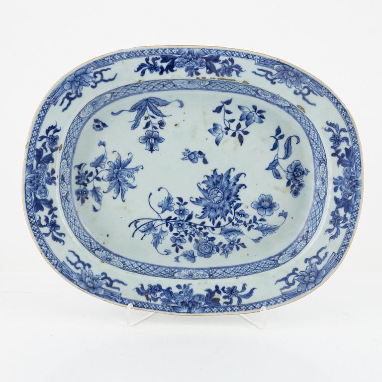 Serveringsfat, 3 st, porslin, Kina, Qianlong (1736-95).