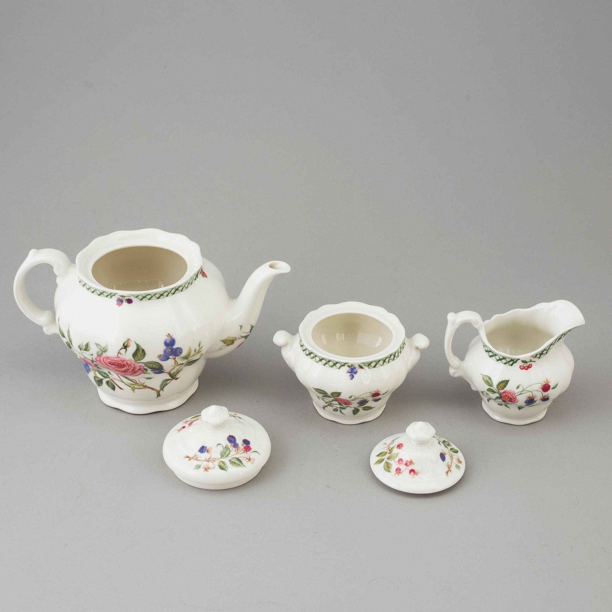 ROYAL DOULTON, frukostservis,porslin,  30 delar, "Victorian Garden".