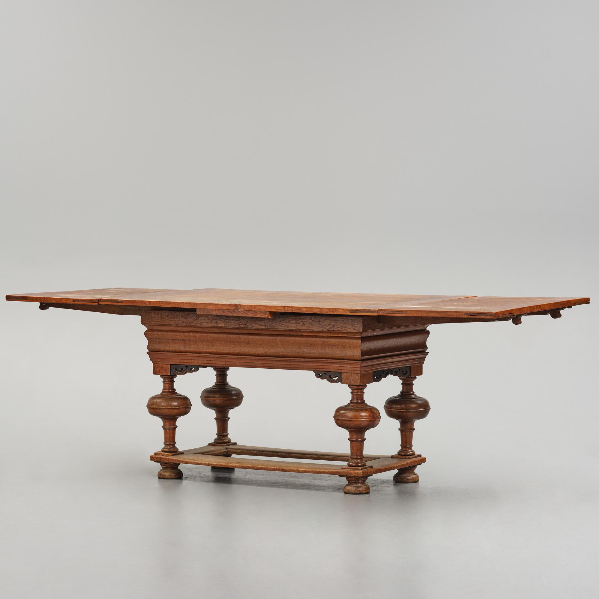 A Dutch baroque table, early 18th century.