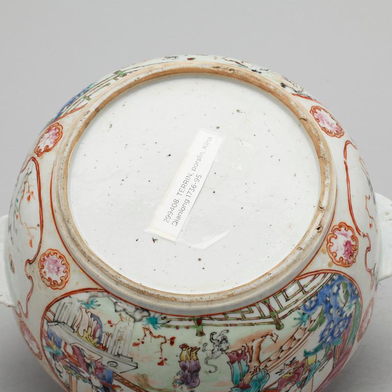 TERRIN, porslin, Kina, Qianlong 1736-95.
