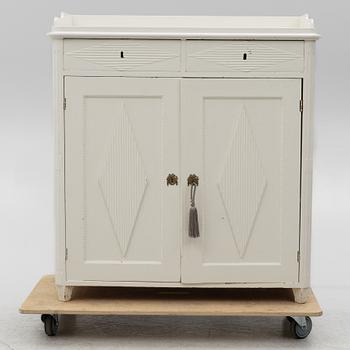 Skänk, Sengustaviansk, 1800-talets första hälft.