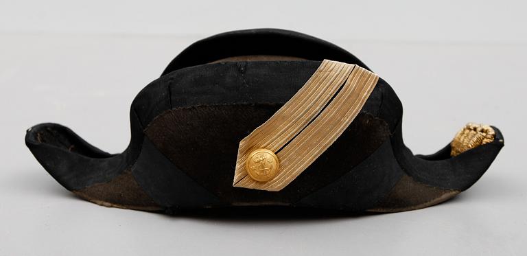 UNIFORMSHATT MED FODRAL, sent 1800-tal.