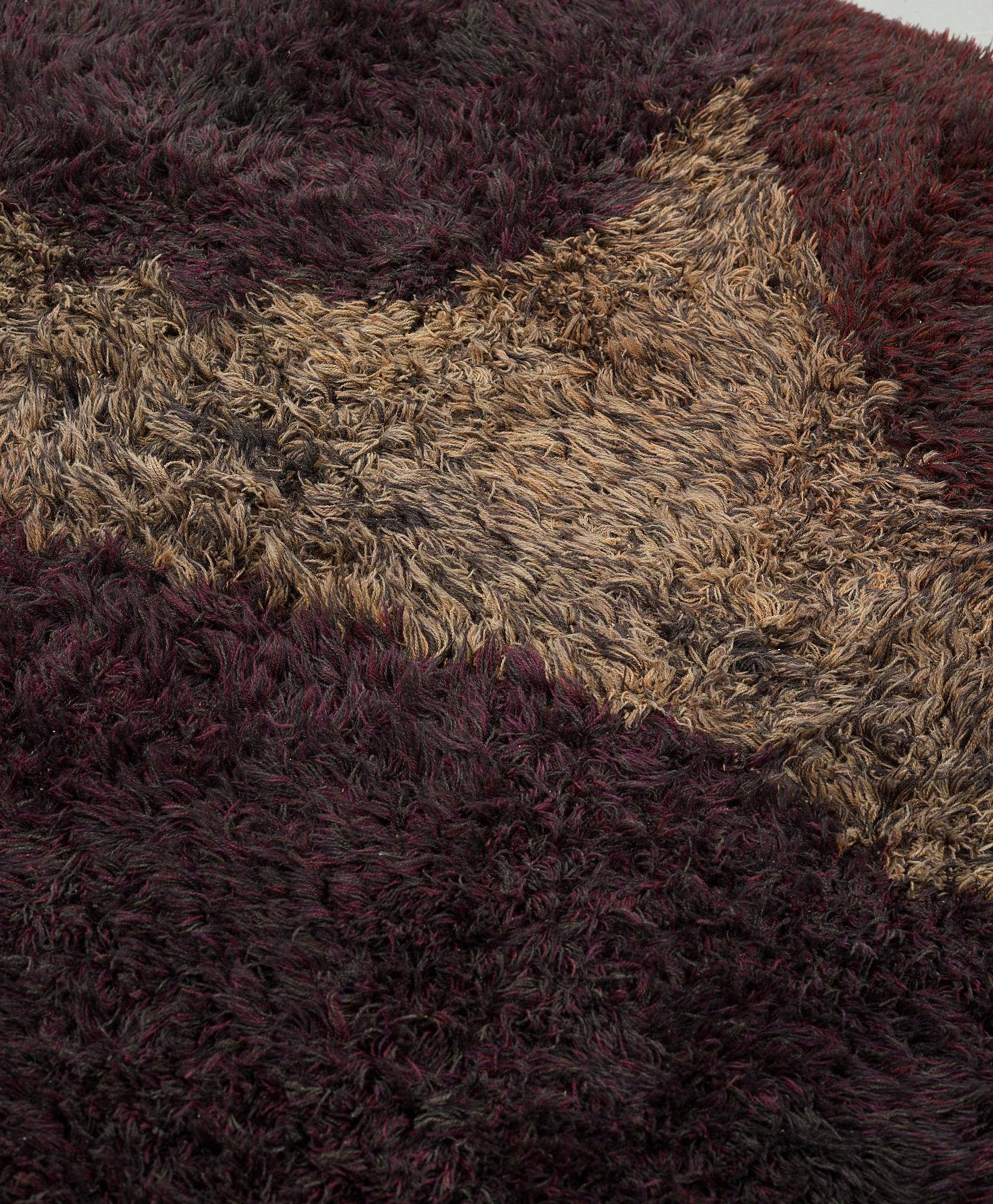Timo Sarpaneva, A CARPET, "Dömaskär", knotted pile, ca 203,5 x 201,5 cm, designed by Timo Sarpaneva around 1960.