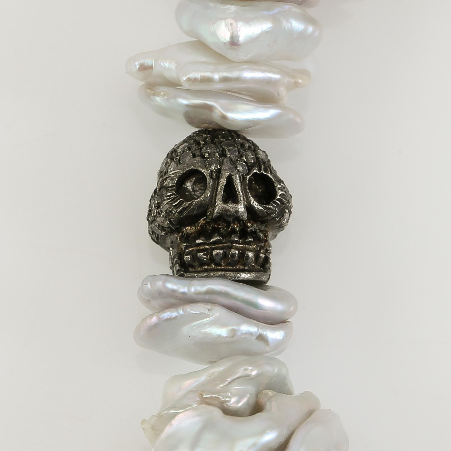 ARMBAND, sötvattenspärlor, silver och diamanter.