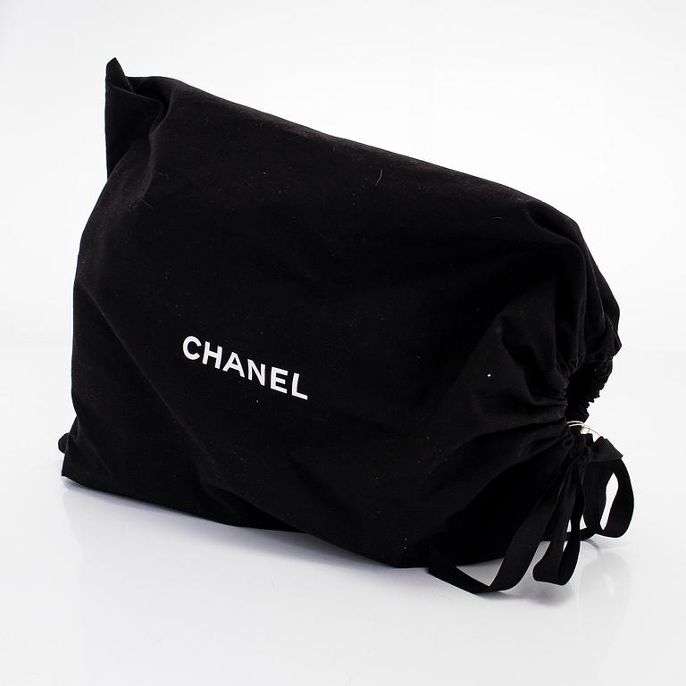 Chanel, bag, '19 Large Flap Bag'.