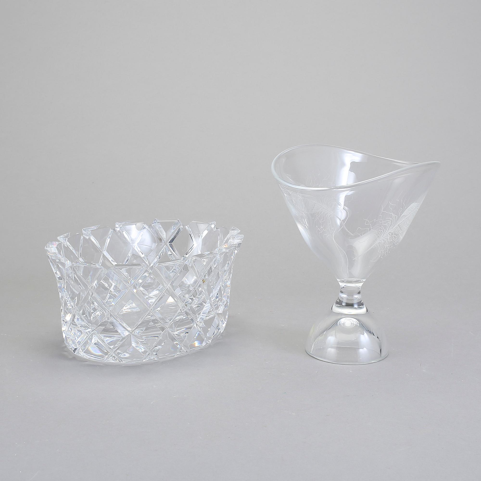 SKÅLAR, 2 stycken, glas, Gunnar Cyrén samt Vicke Lindstrand, Orrefors och Kosta Boda.