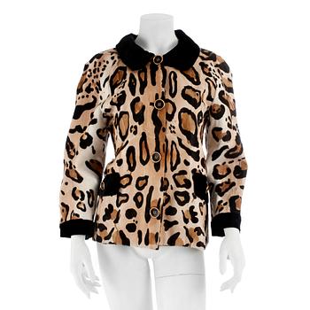 452. DOLCE GABBANA, a leopard printed fur coat.Size 30/44.