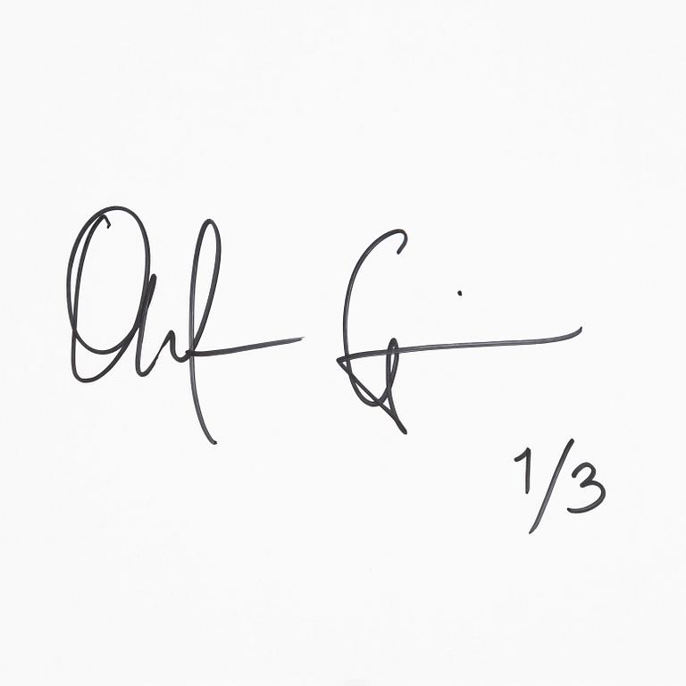 Olof Grind, fotografi signerad och numrerad 1/3 a tergo.