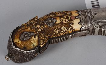 KNIV, ben och silver, möjligen Indien, 1800-tal.