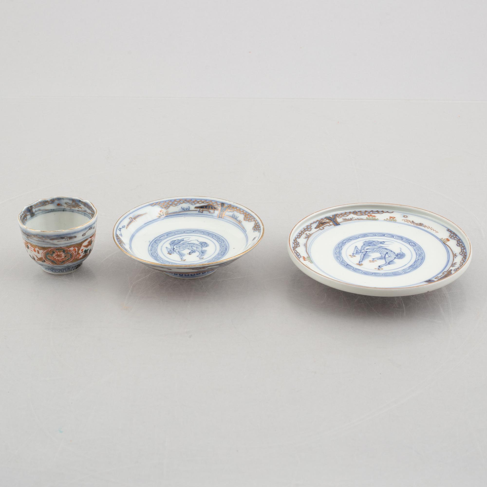 28-pieces of a Japanese Edo porcelain set, Early 19th century.