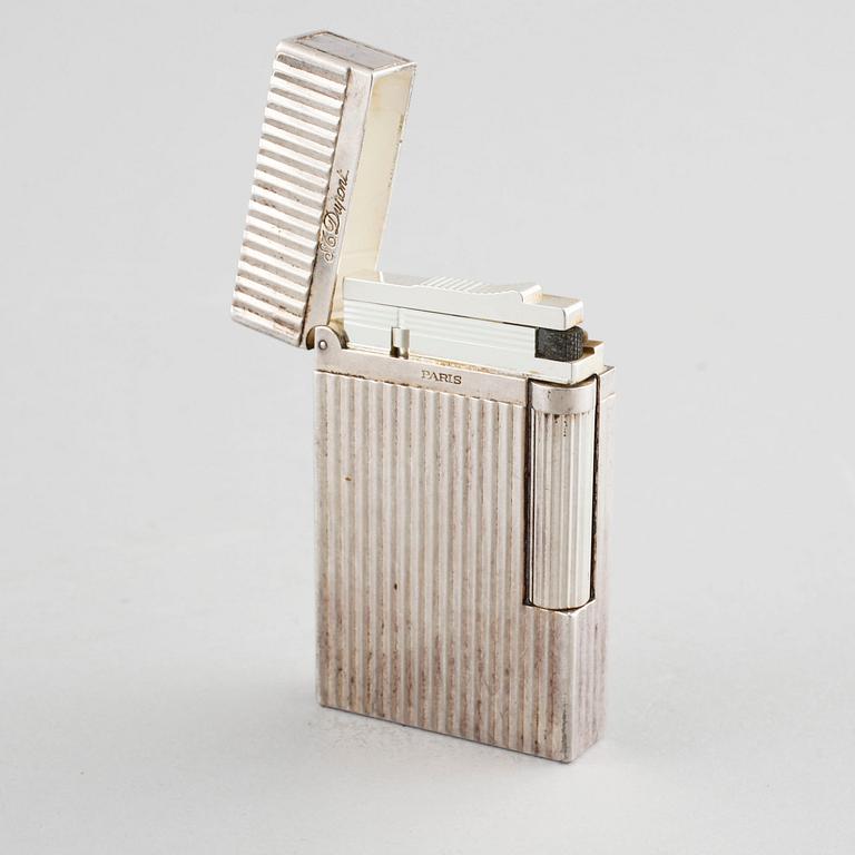 Two lighters by Dupont de Paris and Diplomat, second half of the 20th century.