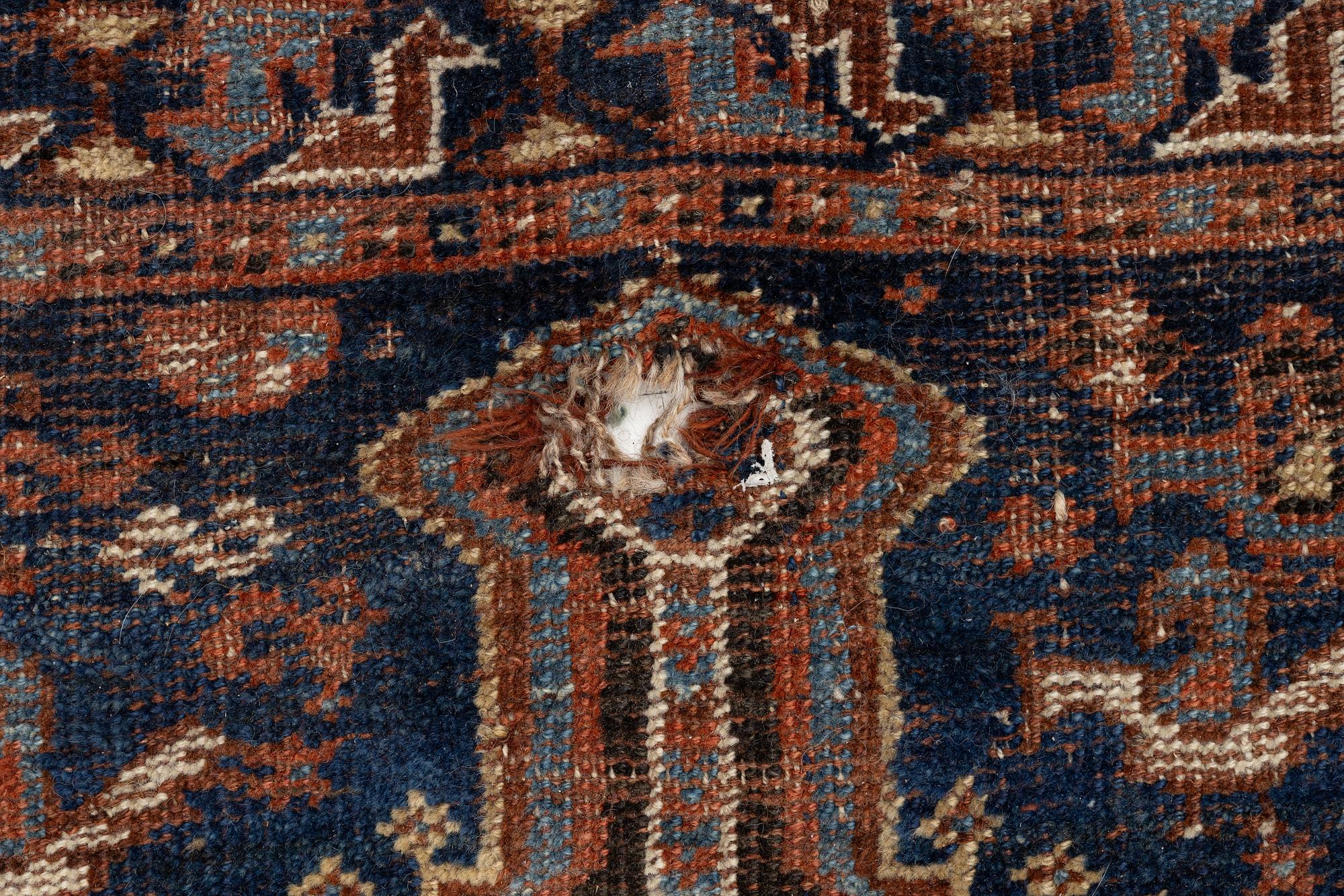Rug, antique Shiraz, approx. 290 x 212 cm.