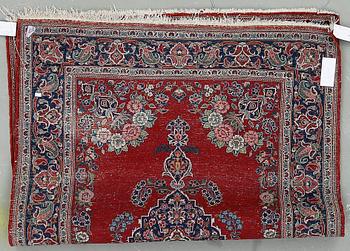 MATTA, old/semiantik Ghom. Ca 153x106 cm.