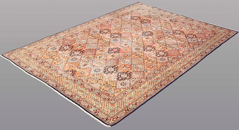A RUG, Silke Kashmir, 274 x 182 cm.