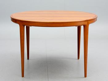 MATSALSBORD MED STOLAR, 1+5+3+2. Bertil Fridhagen, Bodafors Möbelfabrik, 1961.