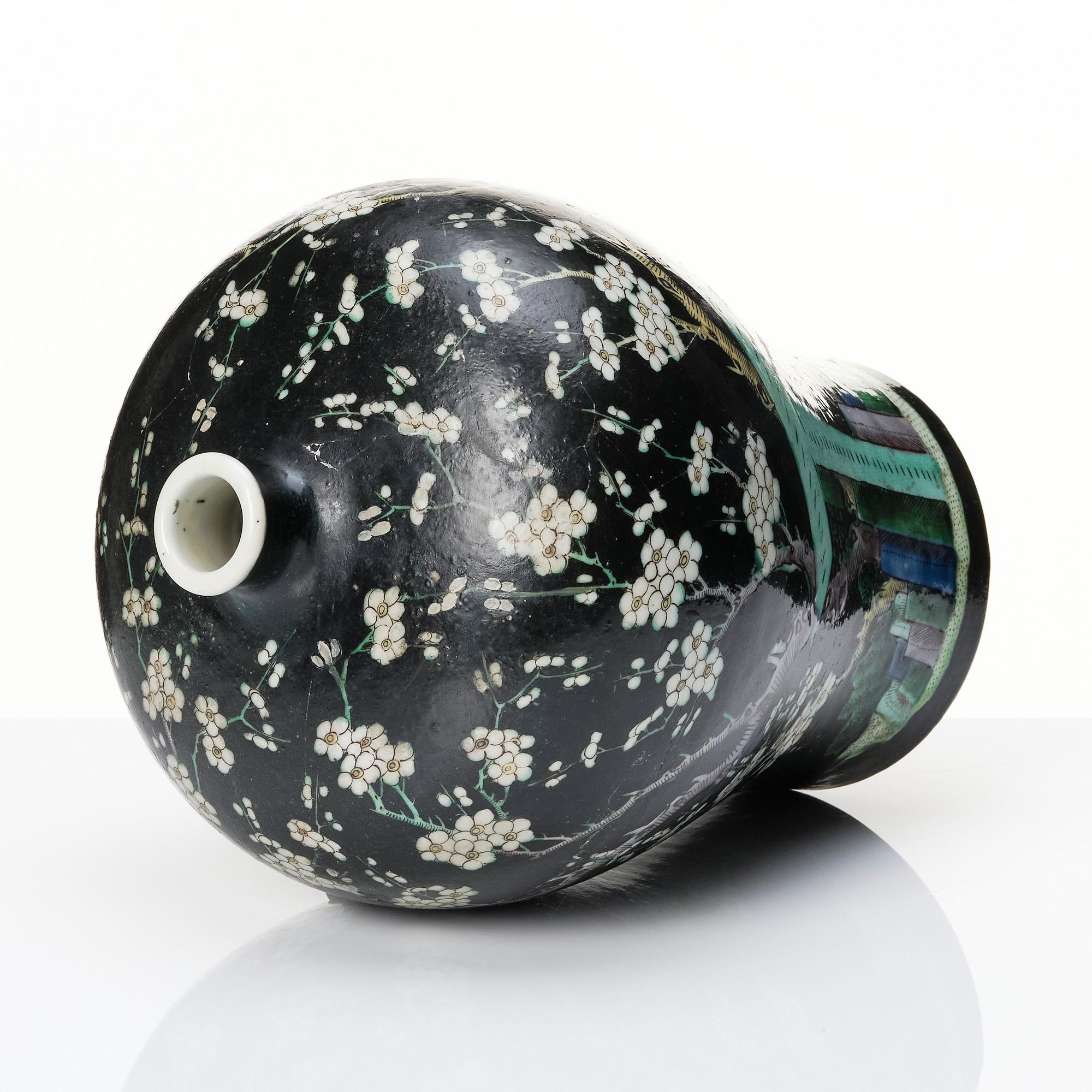 A Chinese famille noire Meiping vase, Qing dynasty, 19th Century.