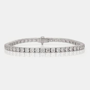 607. ARMBAND med briljantslipade diamanter totalt 8.02 ct enligt gravyr.