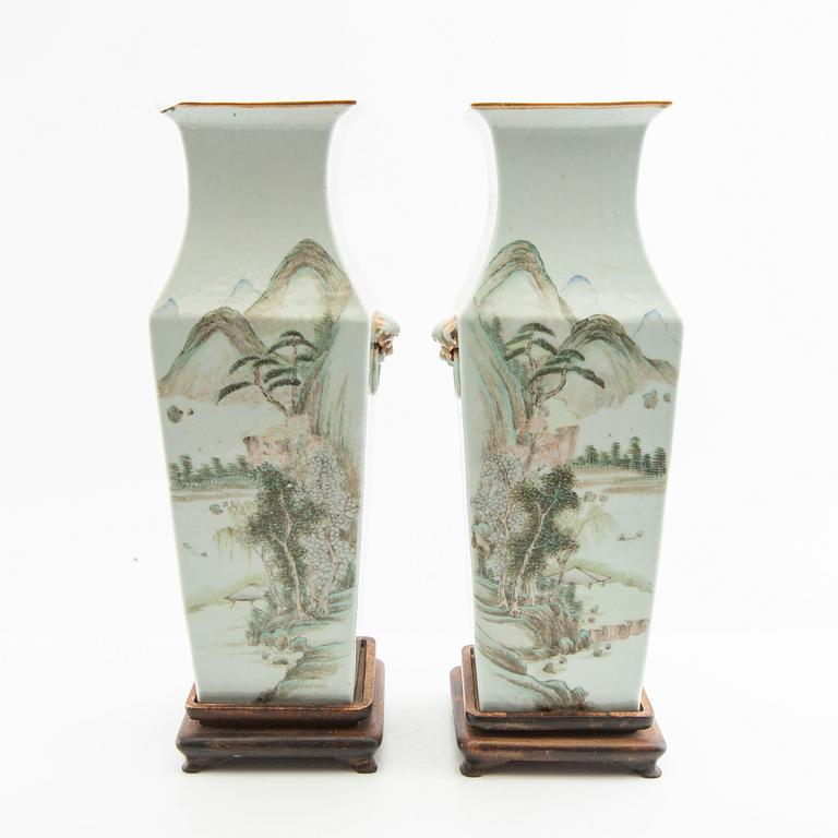 Vases 1 pair China late 19th century porcelain.
