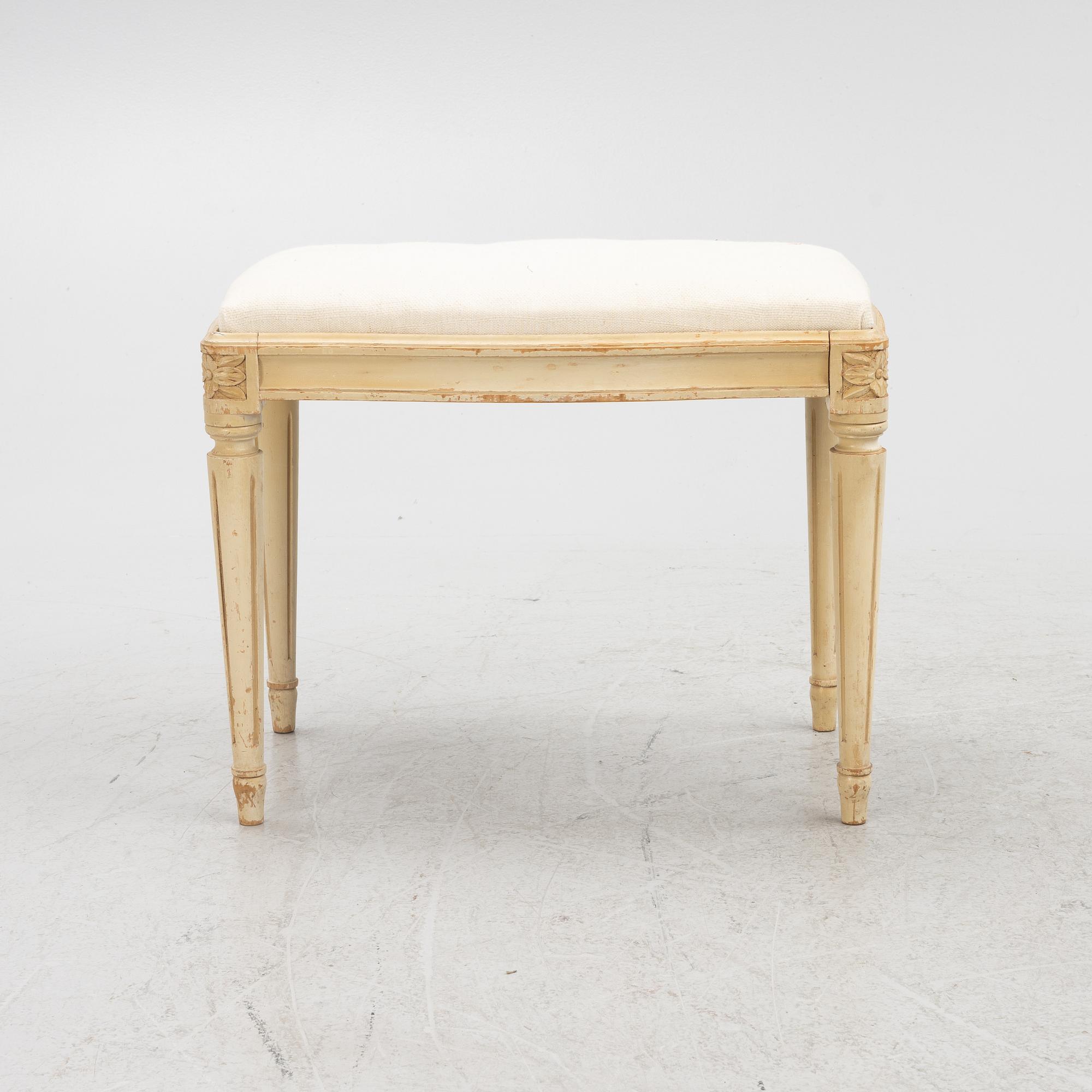 A dressing table with a stool, Blomstermåla, mid 20th Century.