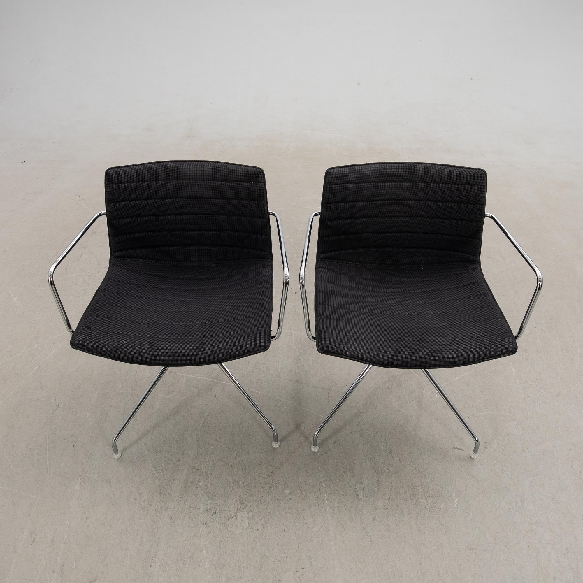 Lievore Altherr Molina, karmsstolar, ett par, "Catifa", Arper, Italien.