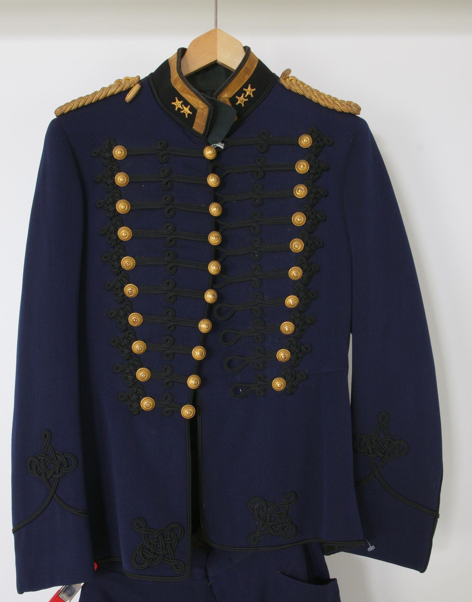 HUSARUNIFORM, för löjtnant.