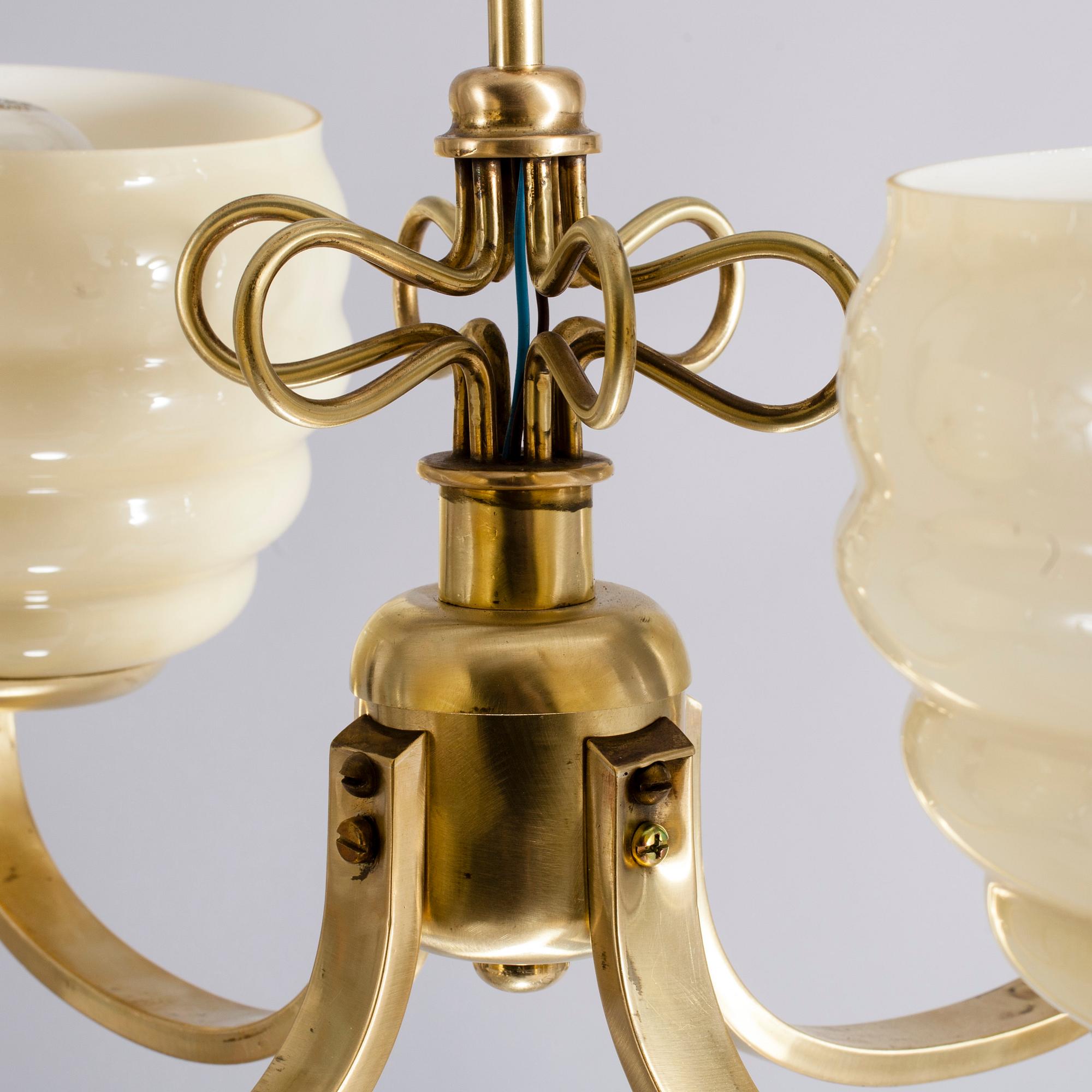 TAKLAMPA, 1900-talets mitt. Höjd 80,5 cm.