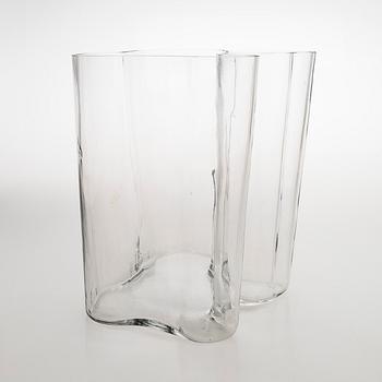 Alvar Aalto, a '3031' vase, signed Alvar Aalto, 1960/70s.
