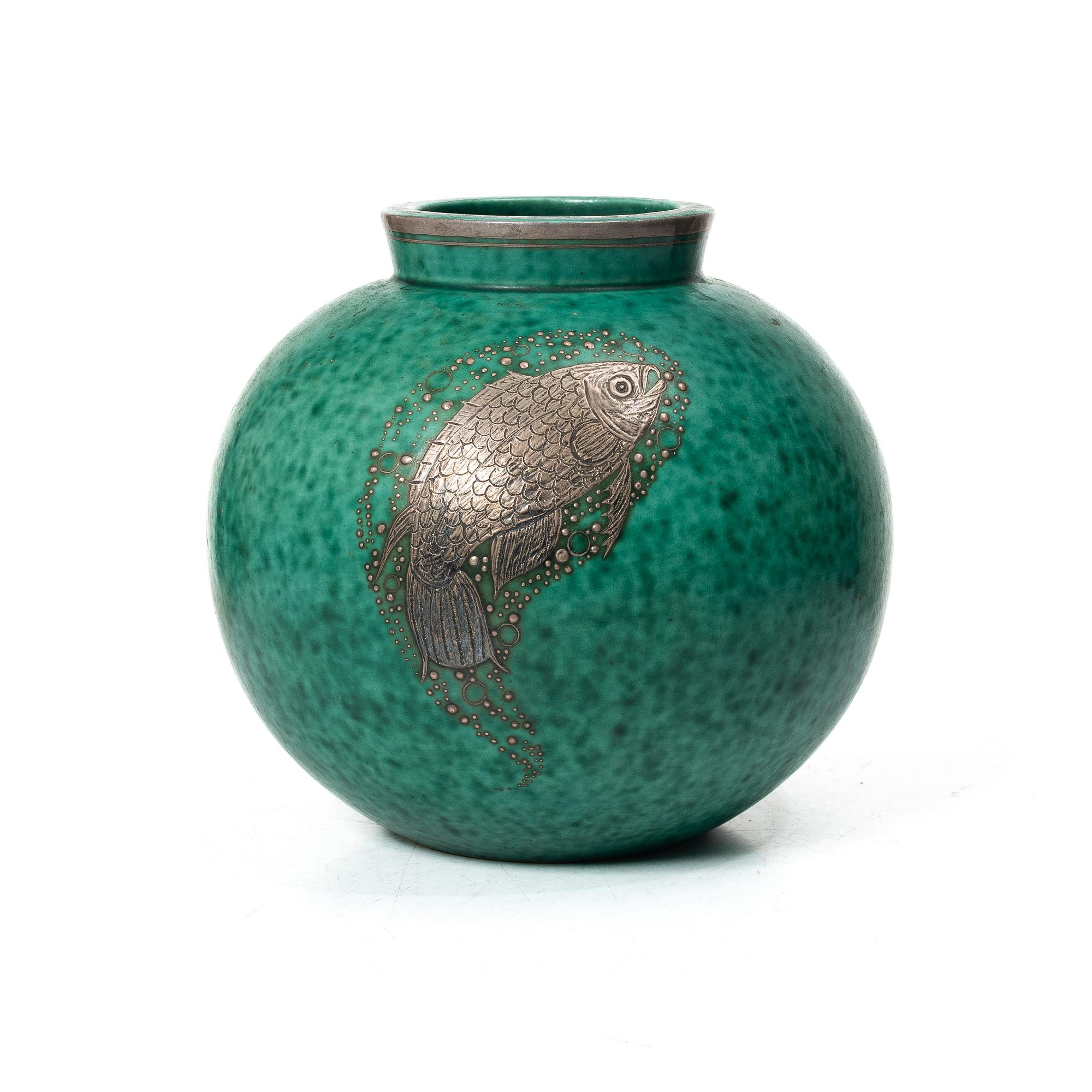 Wilhelm Kåge, an 'Argenta' vase, Gustavsberg.