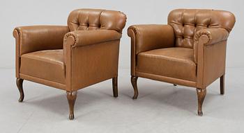 FÅTÖLJER, ett par, 1930/40-tal.