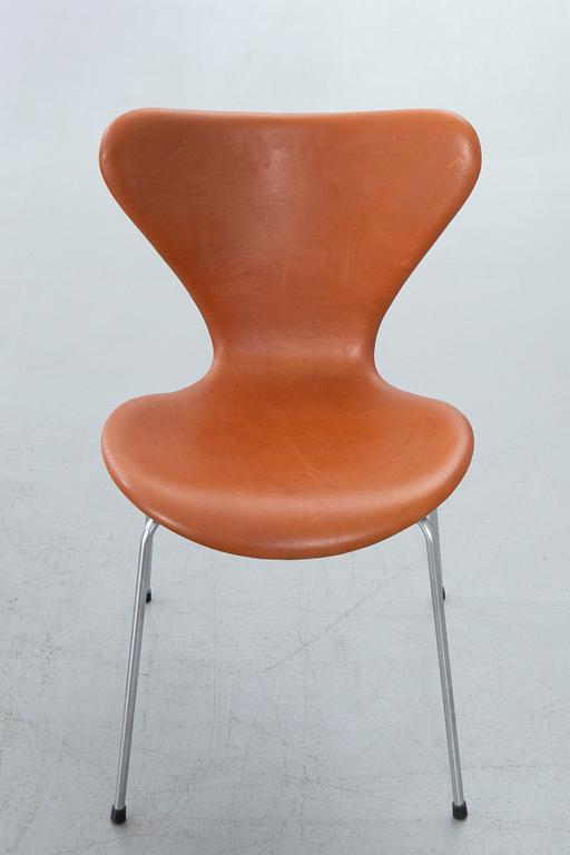 Arne Jacobsen, stolar, 6 st, "Sjuan", Fritz Hansen, Danmark.