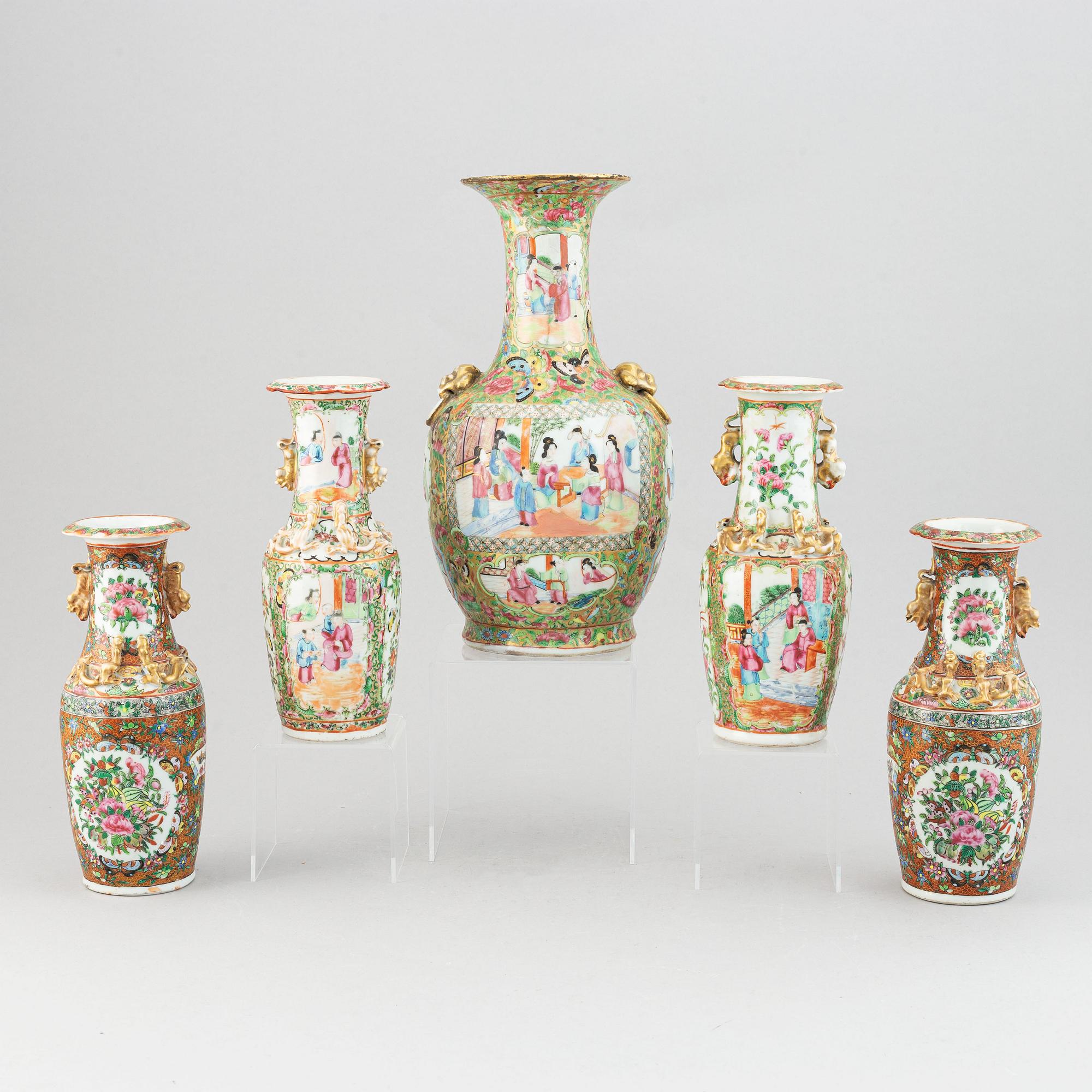 Five famille rose canton vases, Qing dynasty, late 19th century.