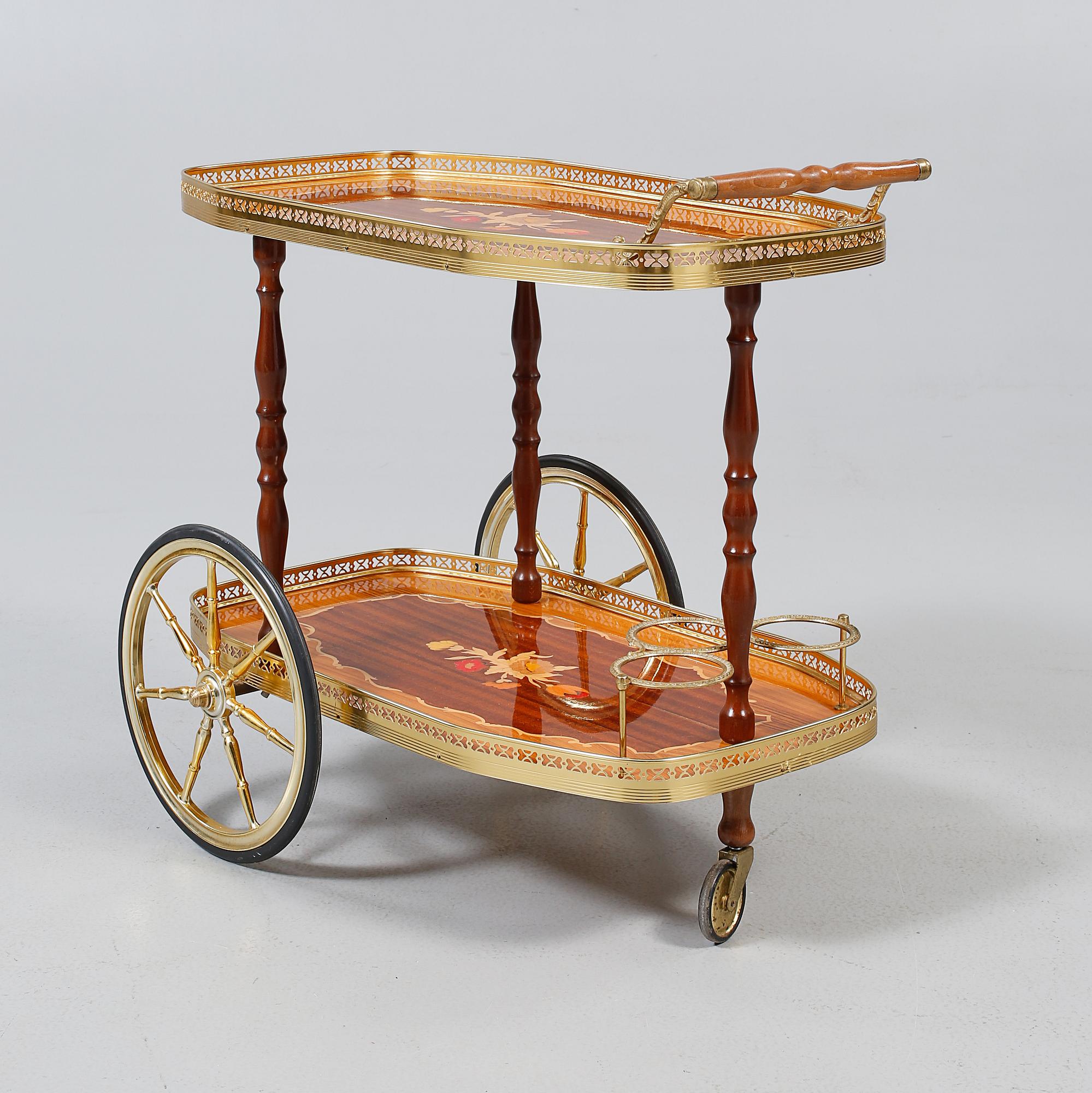 SERVERINGSVAGN, 1900-talets andra hälft.