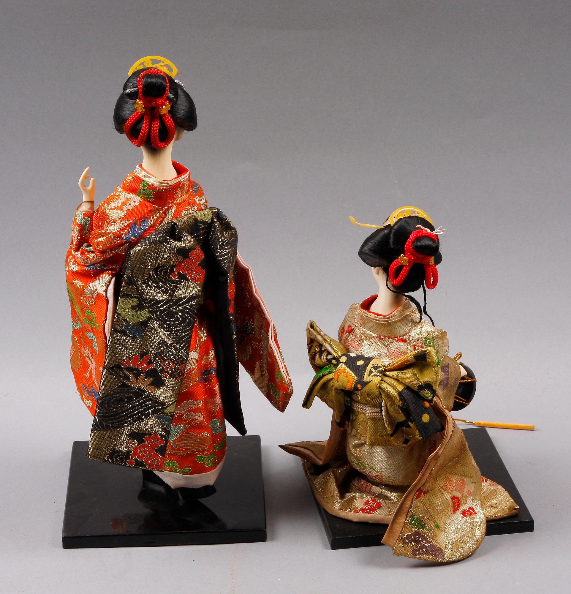 DOCKOR, 2 st, plast och textil, Japan, sent 1900-tal.