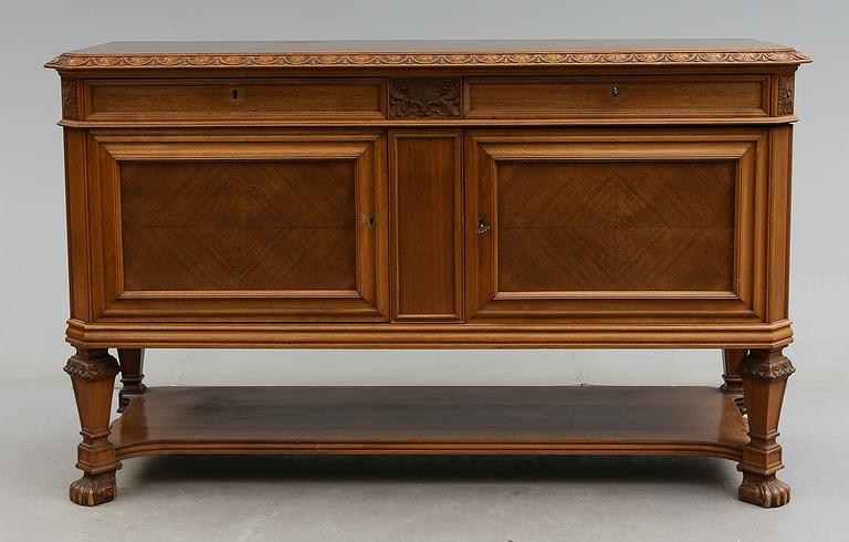 SIDEBOARD, Carl Johanssons Möbleringsaffär, Stockholm, 1900-talets första hälft.