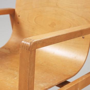 ALVAR AALTO, karmstolar, ett par, modell no 51,  Huoneakalu-ja Rakennustyötehdas Oy, Artek, Finland, 1930-tal.