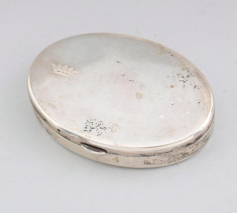 DOSA, silver, Stockholm 1920. Vikt ca 94 gram.