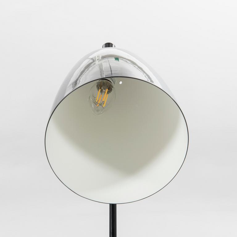 Greta Magnusson Grossman, golvlampa, "Grasshopper", GUBI, Danmark.