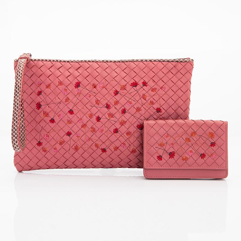 Bottega Veneta, pouch samt plånbok.