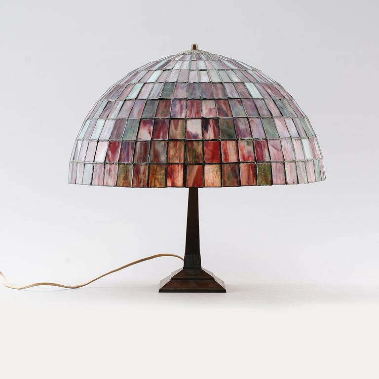 BORDSLAMPA, sk Tiffanystil, 1900-tal.