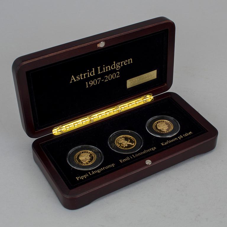 MYNT, 3 st, guld, Myntverket Moneta, minnespräglingar, utgivna 2004. Vikt 8,6 g.