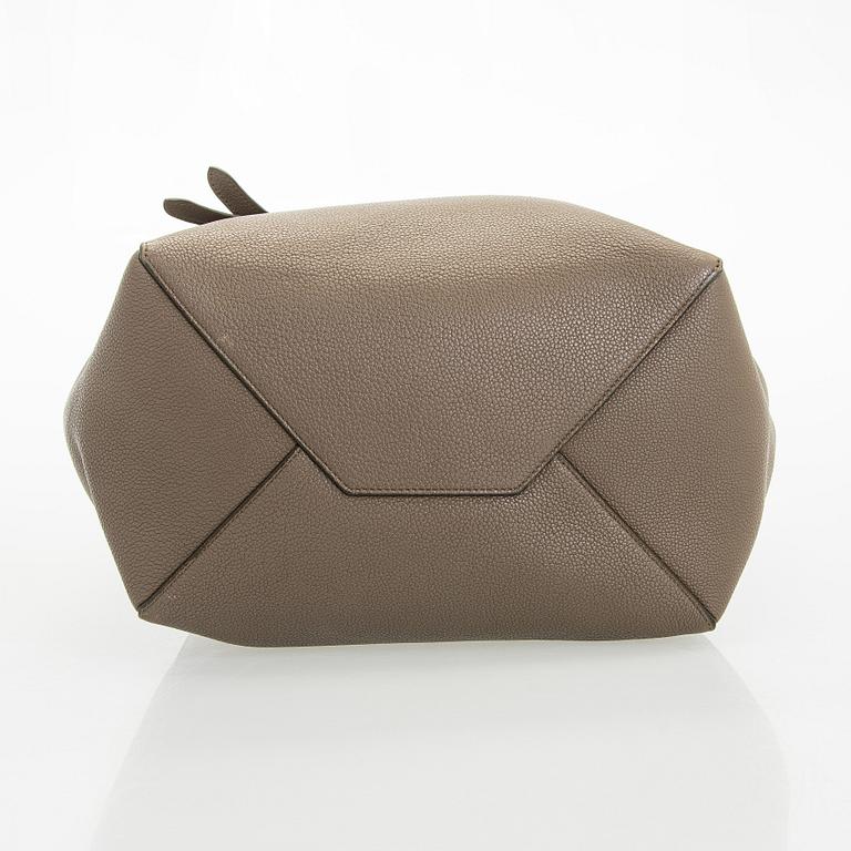 Céline, a 'Cabas Phantom Tote' bag.