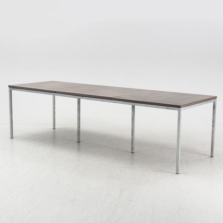 Matbord, "Mystic Concrete Collection", MBJ Design, Mats Bernhard Jönsson, Göteborg.
