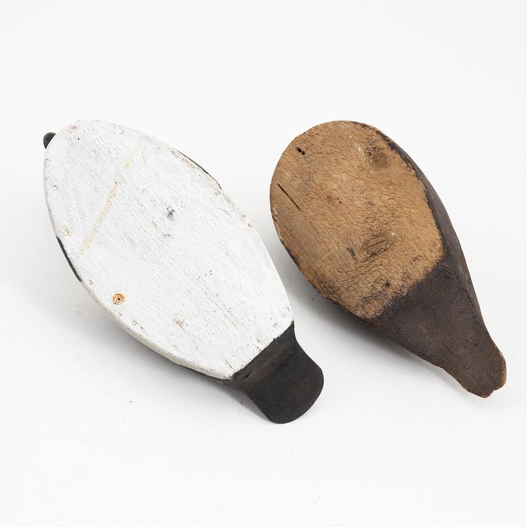 Two wooden decoy ducks, 20th Century.