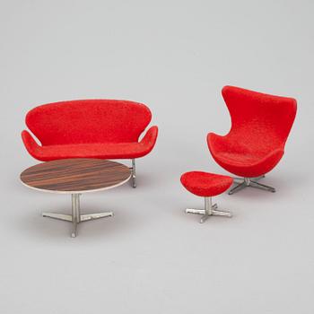 NUKKEKODIN HUONEKALUJA, 4 kpl, BRIO, Design Arne Jacobsen 1960-70-lukua.