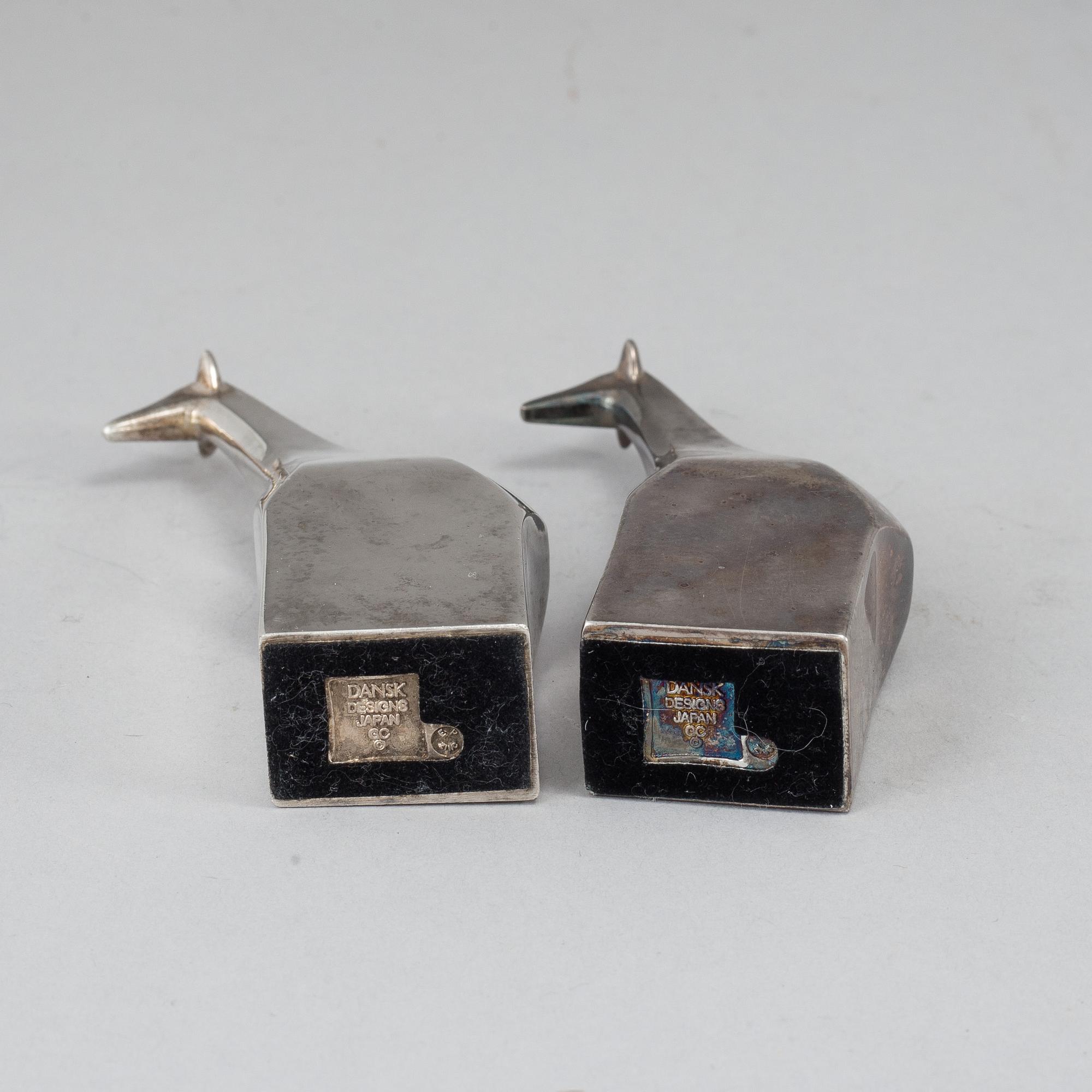 GUNNAR CYRÉN, a group of two silver plated figurines, Dansk Designs, Japan.