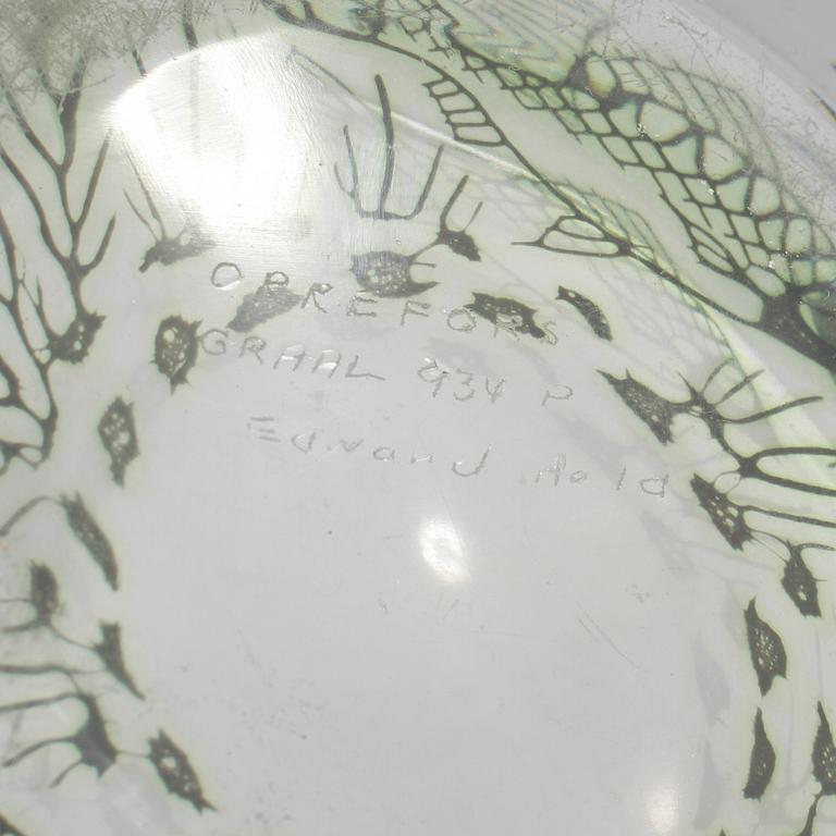 SKÅL, glas, fiskgraal, Edward Hald, Orrefors, signerad och numrerad, 1900-talets mitt.